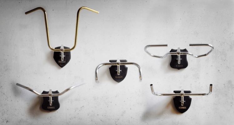 guidons vélo course mur